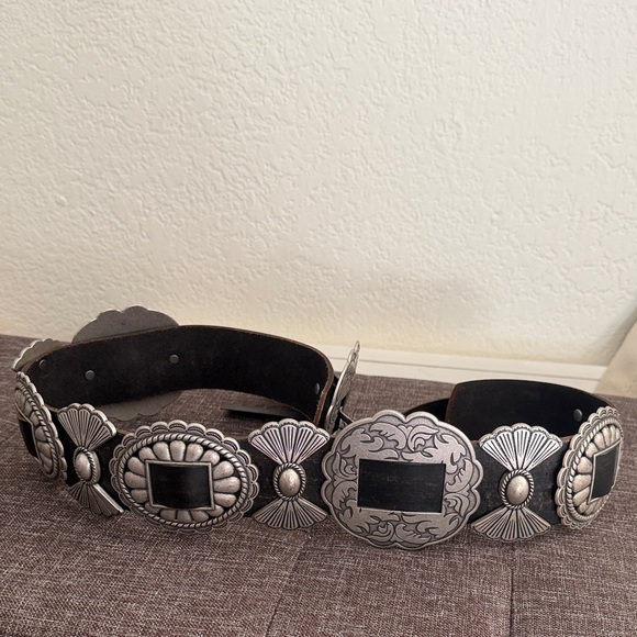 NWT Banana Republic Black Belt with Ornate Silver Buckle - Picture 4 of 8